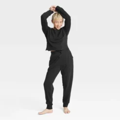 Women's Fleece Sweatshirt - Colsie™ -Avenue Clothing Shop GUEST 1587bb38 3b67 46a4 a485 18cc63c8dc71