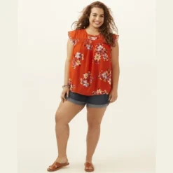 Molly & Isadora Women's Destructed Dark Wash Rolled Hem Short -Avenue Clothing Shop GUEST 2de8a7c6 a1d9 4f16 b861 81d9ba1cea33