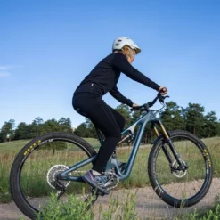 Minus33 Merino Wool Micro Weight - Women's Wool 1/4 Zip Woolverino -Avenue Clothing Shop GUEST 4bbc3802 d12a 40ef 9c58 e864f6b0f9cb