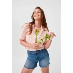 DENIZEN® From Levi's® Women's High-Rise 5" Jean Shorts 8 DENIZEN® From Levi's® Women's High-Rise 5" Jean Shorts -Avenue Clothing Shop GUEST affe7aa9 bca0 4f34 b6bb 1fab7ea2c1c7