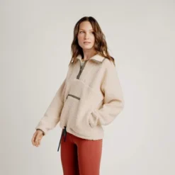 Vapor Apparel Women's Headwind Poly Fleece Pullover -Avenue Clothing Shop GUEST cd55c7c7 2a90 4868 acae 327a94679f2e