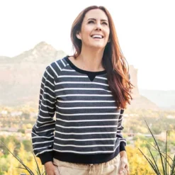 Aventura Clothing Women's Savita Sweatshirt -Avenue Clothing Shop GUEST d346e9cd 20c8 4c3d 8f4d ed827802655b